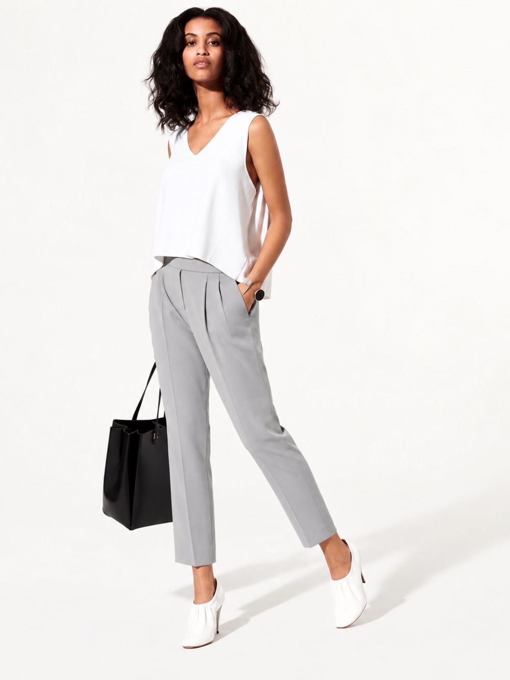 Aritzia Babaton Cohen Cropped Pants Light Gray Size 8